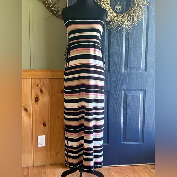 White House Black Market Dresses & Skirts - White House Black Market Convertible Maxi Dress size XS 2 looks in 1